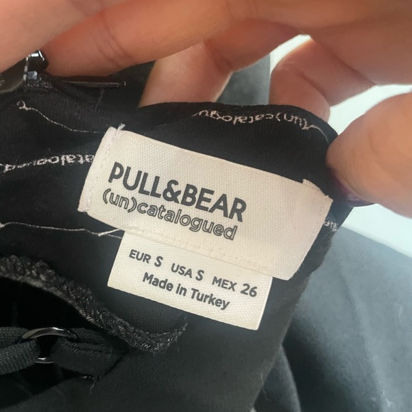 Pull&Bear Black Uncatalogued Hoodie - Picture 2 of 3
